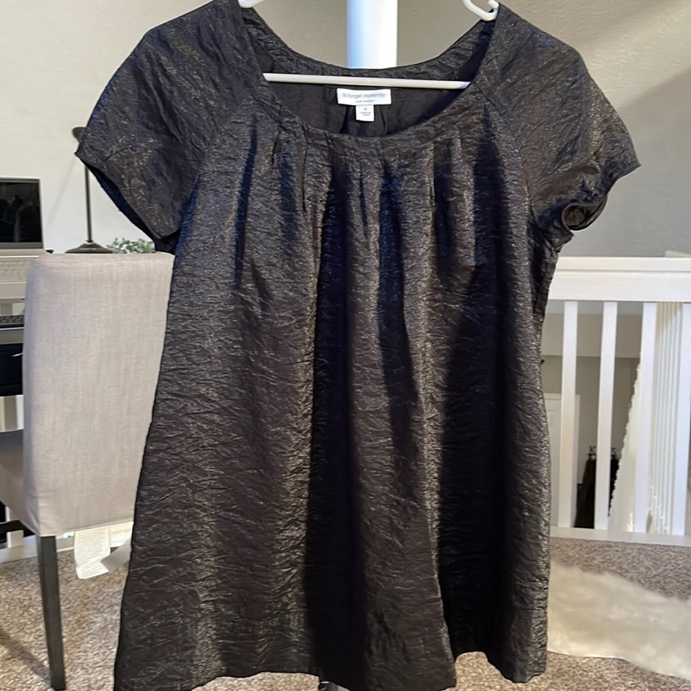 Liz Lange Maternity   Silver Sheen Metallic Short Sleeve Blouse Top Size Small